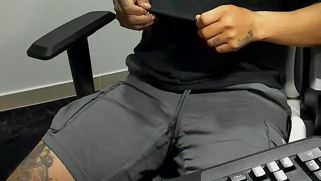 Snapshot of stebankechima chatting on November 1, 2025, 11:09 pm stebankechima online show from November 1, 2025, 11:09 pm