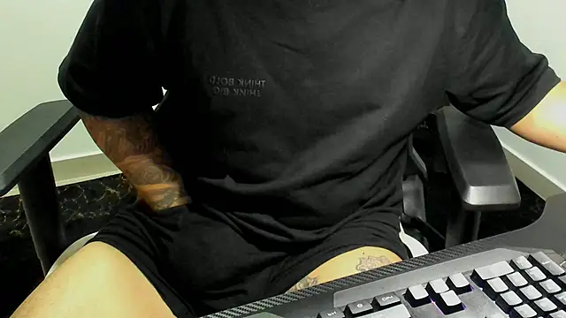 Snapshot of stebankechima chatting on October 12, 2025, 11:28 pm stebankechima online show from October 12, 2025, 11:28 pm