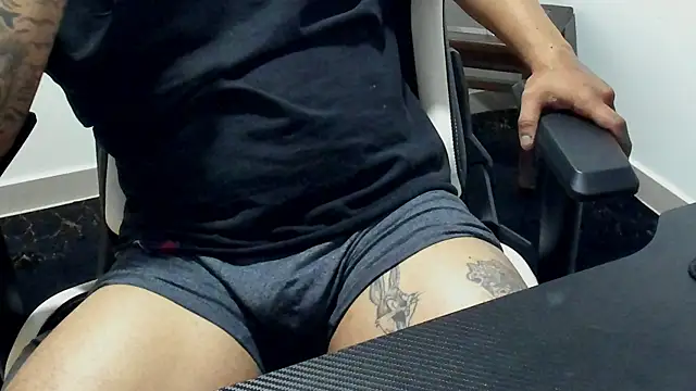 Snapshot of stebankechima chatting on October 16, 2025, 12:52 am stebankechima online show from October 16, 2025, 12:52 am