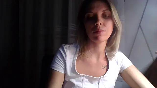 VelvetLove287 online show from February 7, 2025, 7:27 pm