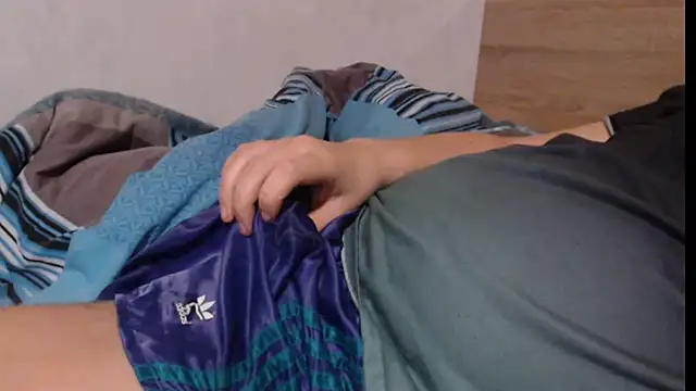 Snapshot of Shortboy84 chatting on February 26, 2026, 5:51 am Shortboy84 online show from February 26, 2026, 5:51 am