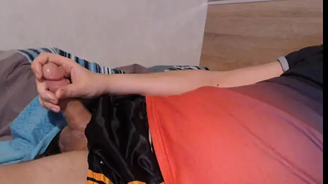 Snapshot of Shortboy84 chatting on February 15, 2026, 7:51 am Shortboy84 online show from February 15, 2026, 7:51 am