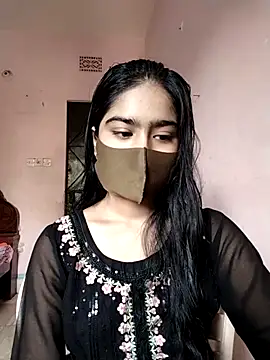 Snapshot of Arisha- chatting on November 13, 2025, 9:13 am Arisha- online show from November 13, 2025, 9:13 am