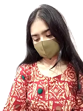 Snapshot of Arisha- chatting on December 1, 2025, 2:07 pm Arisha- online show from December 1, 2025, 2:07 pm