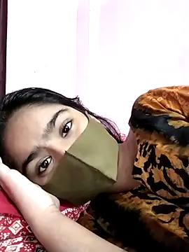 Snapshot of Arisha- chatting on October 8, 2025, 7:03 pm Arisha- online show from October 8, 2025, 7:03 pm