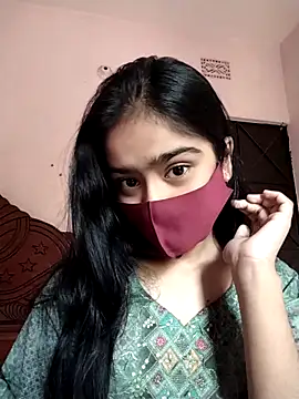 Snapshot of Arisha- chatting on December 15, 2025, 9:37 am Arisha- online show from December 15, 2025, 9:37 am