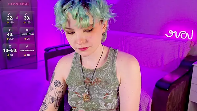 School Love online show from January 19, 2025, 4:14 pm