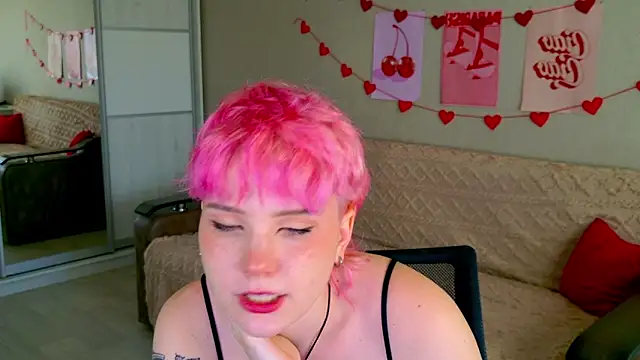 School Love online show from September 14, 2025, 11:10 am