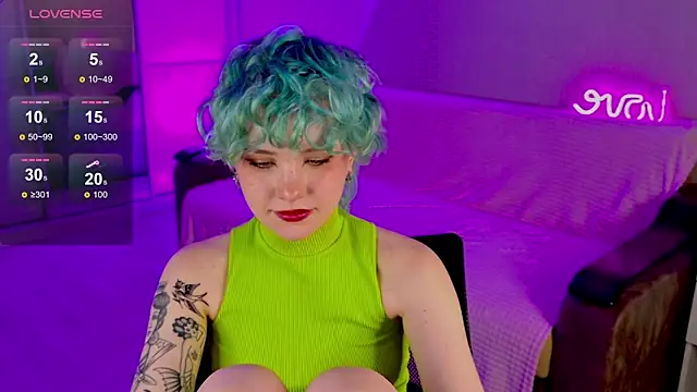 School Love online show from February 24, 2025, 4:15 pm