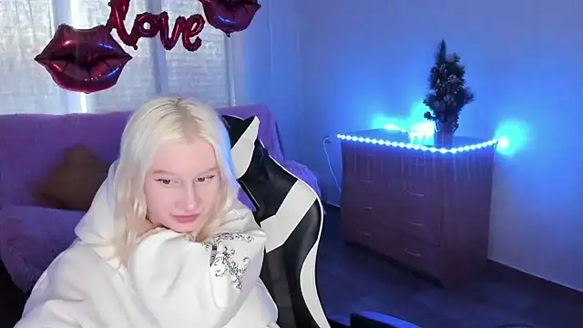 Snapshot of EnigmaSee chatting on February 23, 2026, 1:29 am EnigmaSee online show from February 23, 2026, 1:29 am