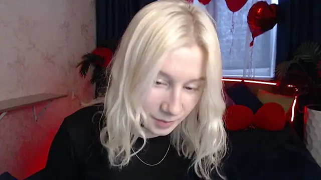 Snapshot of EnigmaSee chatting on March 6, 2026, 10:54 am EnigmaSee online show from March 6, 2026, 10:54 am