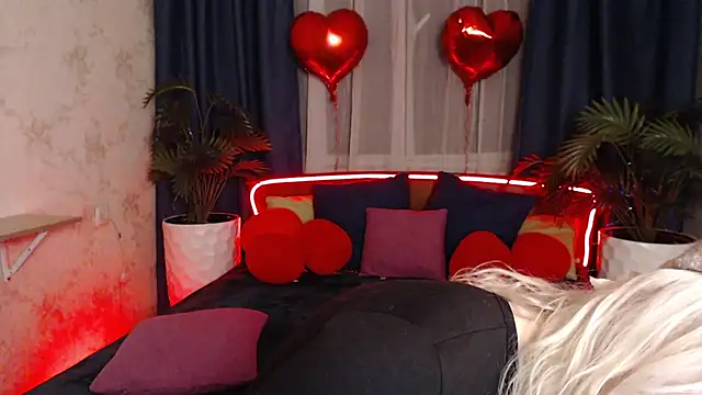 Snapshot of EnigmaSee chatting on March 11, 2026, 2:00 pm EnigmaSee online show from March 11, 2026, 2:00 pm