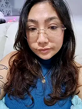 Mia Ruiz online show from November 9, 2025, 3:21 am