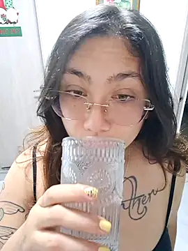 Mia Ruiz online show from November 27, 2025, 3:18 am