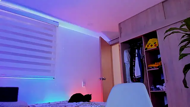 Snapshot of aldrinwhite chatting on December 1, 2025, 4:30 pm aldrinwhite online show from December 1, 2025, 4:30 pm