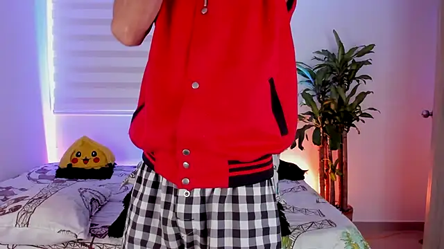 Snapshot of aldrinwhite chatting on October 25, 2025, 4:40 pm aldrinwhite online show from October 25, 2025, 4:40 pm