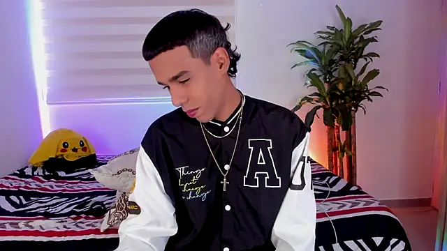 Snapshot of aldrinwhite chatting on October 30, 2025, 6:05 pm aldrinwhite online show from October 30, 2025, 6:05 pm