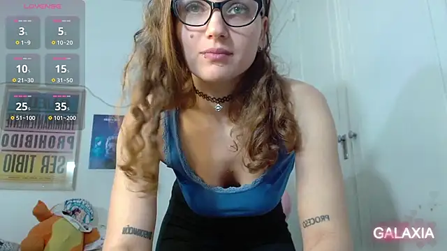 Snapshot of galaxiaa23 chatting on December 1, 2025, 6:09 pm galaxiaa23 online show from December 1, 2025, 6:09 pm