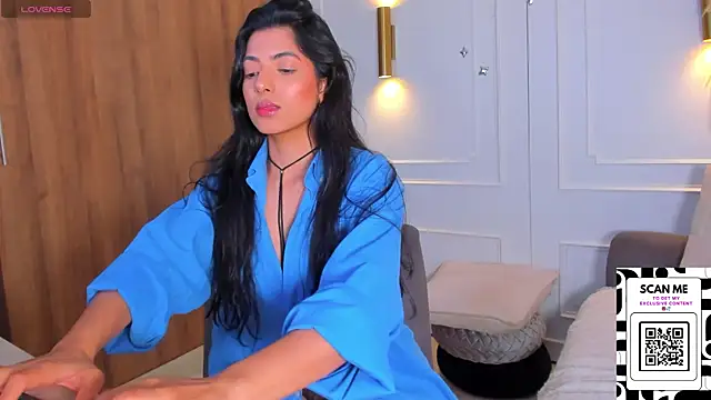 Snapshot of Chrishell_ chatting on February 22, 2025, 11:35 pm Chrishell online show from February 22, 2025, 11:35 pm