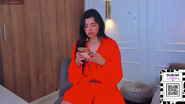 Snapshot of Chrishell_ chatting on March 13, 2025, 1:32 am Chrishell online show from March 13, 2025, 1:32 am