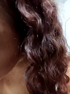 Mommy-Hot online show from November 23, 2025, 5:45 pm