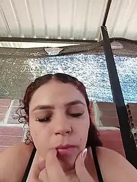 Snapshot of Mommy-Hot chatting on July 14, 2026, 1:06 pm Mommy-Hot online show from July 14, 2026, 1:06 pm
