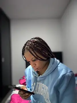 Melany Williams online show from October 13, 2025, 12:51 pm