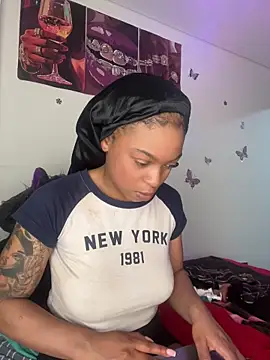Snapshot of Melany_Williams chatting on June 15, 2026, 3:23 pm Melany Williams online show from June 15, 2026, 3:23 pm
