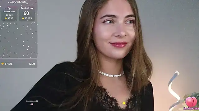 Snapshot of chloi_hes chatting on November 23, 2025, 10:25 am chloi hes online show from November 23, 2025, 10:25 am