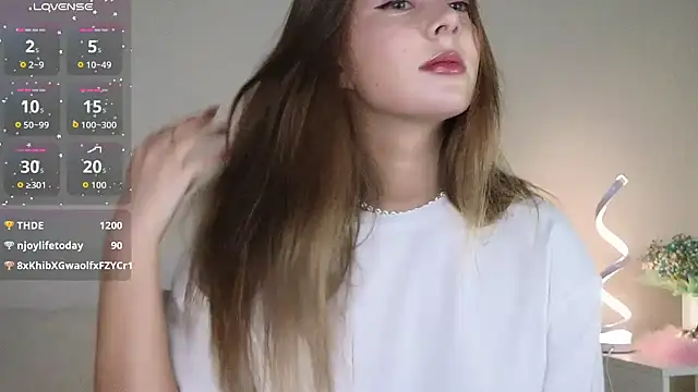 Snapshot of chloi_hes chatting on December 2, 2025, 1:02 pm chloi hes online show from December 2, 2025, 1:02 pm