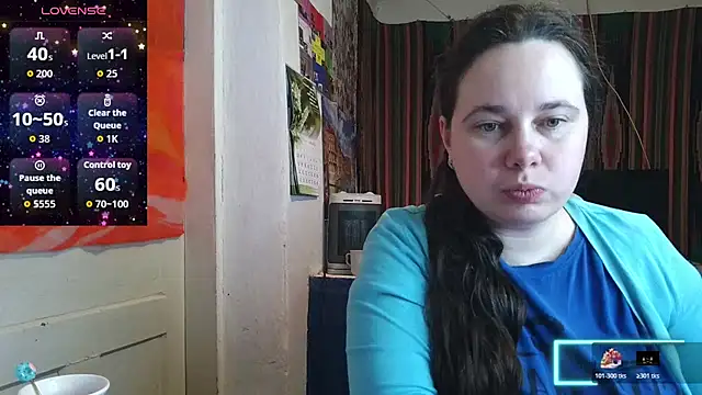 Snapshot of Cora_Maro chatting on May 16, 2026, 1:04 am Cora Maro online show from May 16, 2026, 1:04 am