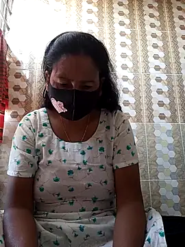 Snapshot of Neha-Roy chatting on November 18, 2025, 5:33 am Neha-Roy online show from November 18, 2025, 5:33 am