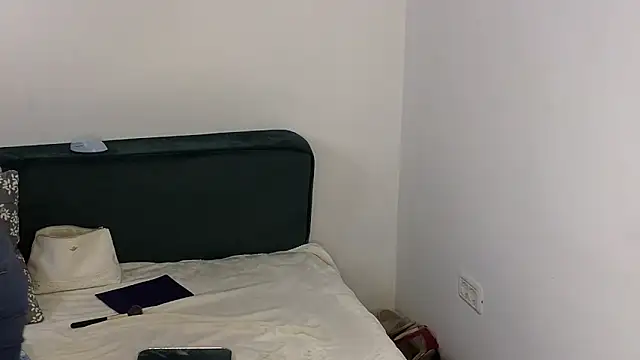 MadameDeFeu online show from March 19, 2026, 6:57 am