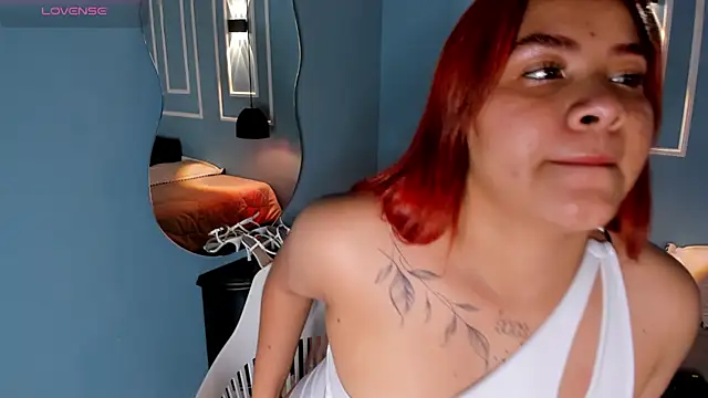 Snapshot of Zaily_zcc chatting on December 5, 2025, 12:04 pm Zaily zcc online show from December 5, 2025, 12:04 pm