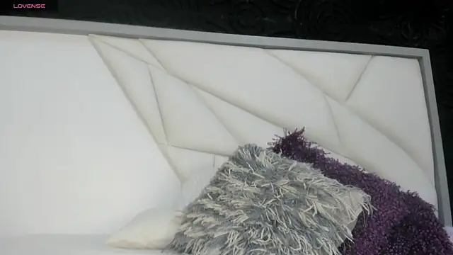 AbigailWilliams  online show from November 22, 2025, 11:20 am