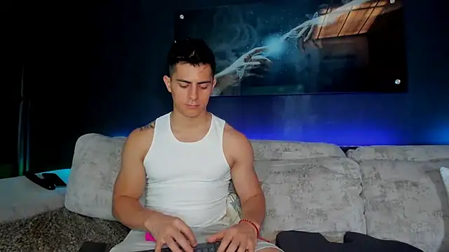 Snapshot of Crhis_N_Derek chatting on March 9, 2025, 4:44 pm Crhis N Derek online show from March 9, 2025, 4:44 pm