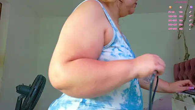 Gaby Vegaa online show from November 13, 2025, 10:02 pm