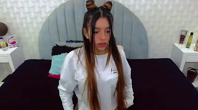 charlotte 0309 online show from March 18, 2025, 6:28 pm