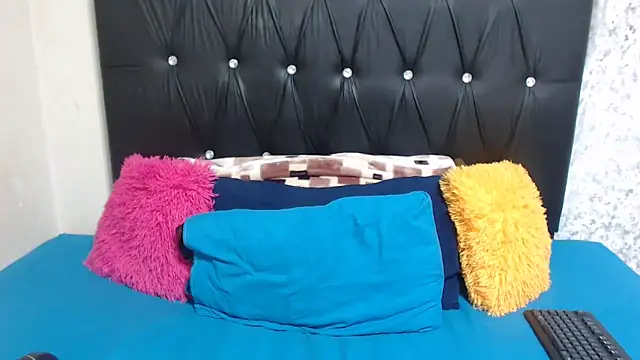 SexyHipsStar online show from February 2, 2025, 7:25 pm