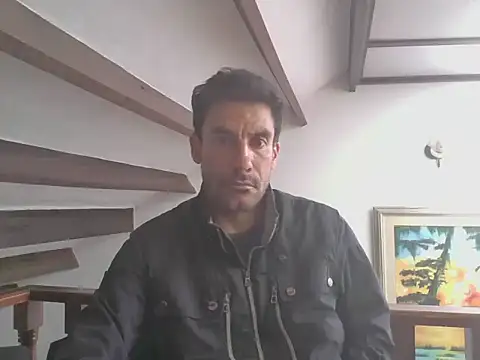 Snapshot of elkike1980 chatting on May 4, 2026, 4:21 pm elkike1980 online show from May 4, 2026, 4:21 pm