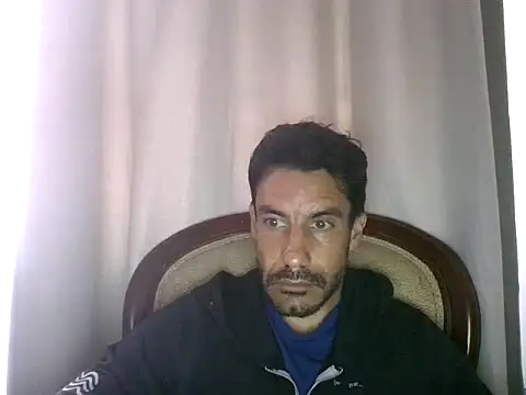 Snapshot of elkike1980 chatting on May 11, 2026, 2:45 pm elkike1980 online show from May 11, 2026, 2:45 pm