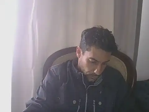 Snapshot of elkike1980 chatting on May 7, 2026, 2:31 pm elkike1980 online show from May 7, 2026, 2:31 pm