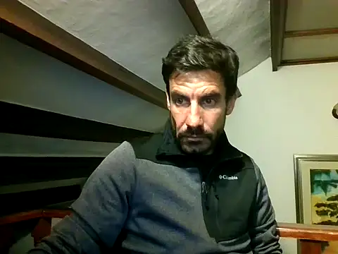 Snapshot of elkike1980 chatting on May 23, 2026, 3:05 am elkike1980 online show from May 23, 2026, 3:05 am