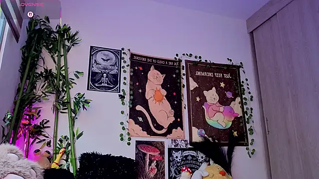 Nyx nayla online show from March 6, 2026, 9:21 pm