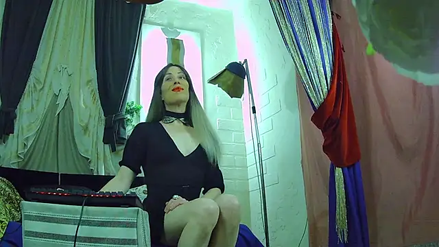 Mary Loon online show from November 23, 2025, 7:35 pm