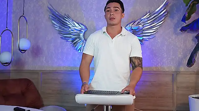 Ryan Hunt online show from October 19, 2025, 8:00 pm