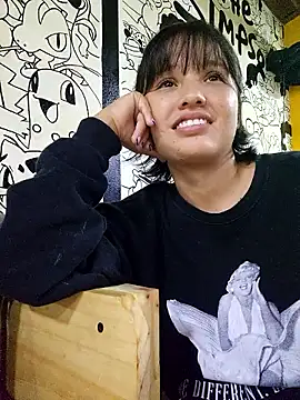 LorenRosse online show from October 22, 2025, 11:03 pm