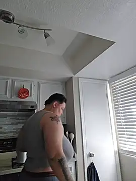 Snapshot of DevilDahm chatting on December 15, 2025, 9:42 pm DevilDahm online show from December 15, 2025, 9:42 pm