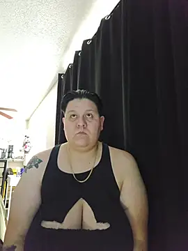 Snapshot of DevilDahm chatting on October 29, 2025, 9:03 pm DevilDahm online show from October 29, 2025, 9:03 pm