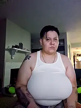 Snapshot of DevilDahm chatting on September 9, 2025, 2:10 am DevilDahm online show from September 9, 2025, 2:10 am